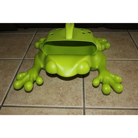 Boon Frog Pod Bathtub Toy Scoop & Storage Holder Caddy Storage Pool Water Green - Picture 1 of 5